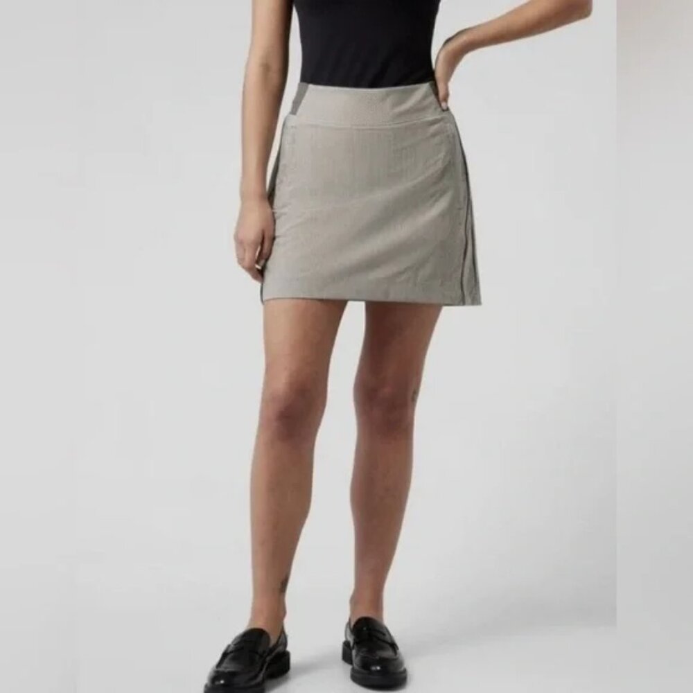 Athleta Brooklyn Textured Skort in City Striped 8